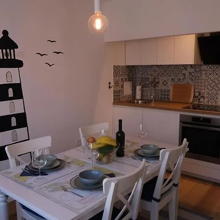 Apartman Captain's **** *