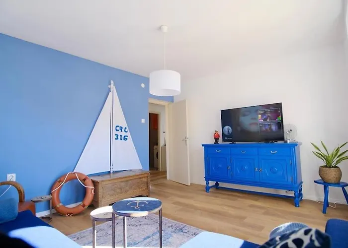 Captain's **** Apartment